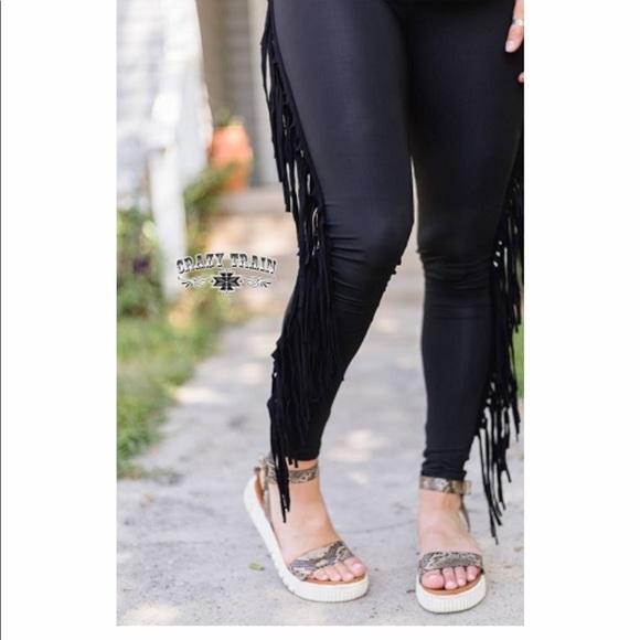 Crazy train on the fly fringe leggings - Picture 2 of 4